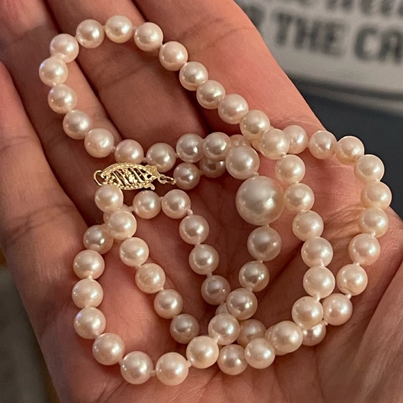 14K solid gold high quality cultured round freshwater pearl necklace - Picture 5 of 9